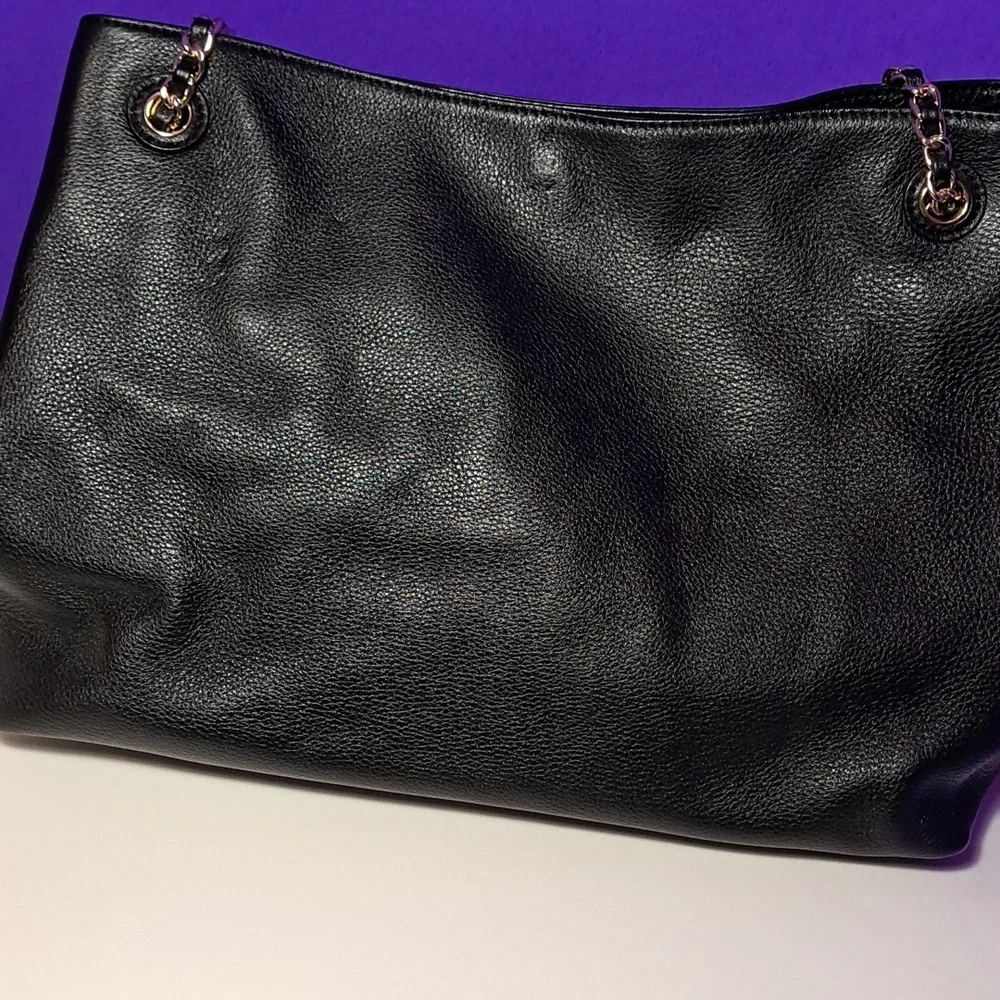 Tory Burch Thea Slouchy Chain Tote Beautiful🖤 - Picture 5 of 13